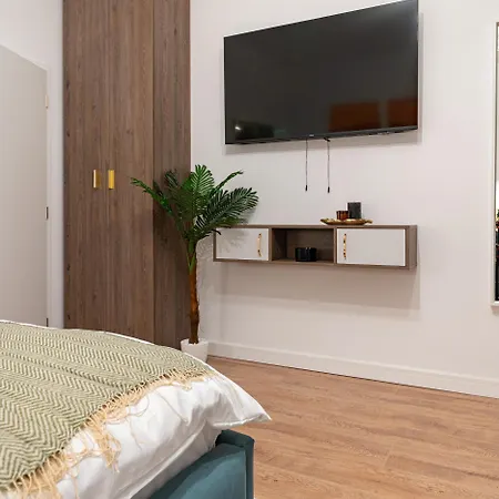 Square Haven - Modern With Ac Apartamento Bucarest