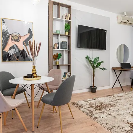 דירה Square Haven - Modern With Ac