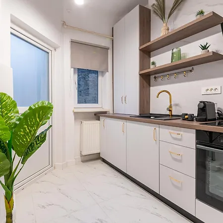 Square Haven - Modern With Ac דירה *