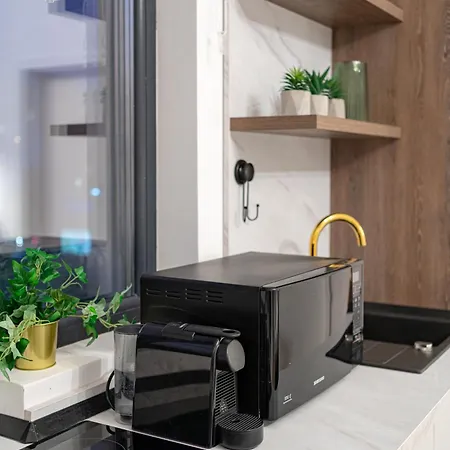 Square Haven - Modern With Ac * Bucarest
