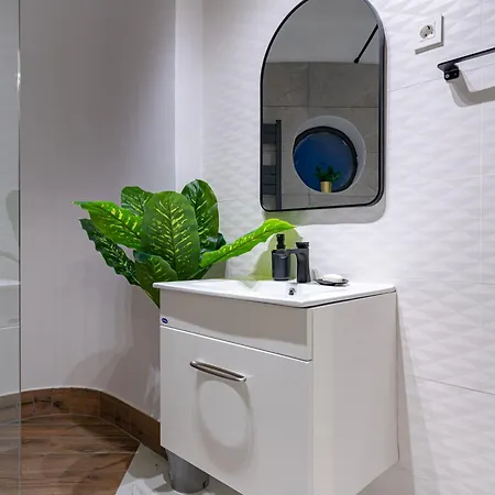 Square Haven - Modern With Ac Apartamento Bucarest