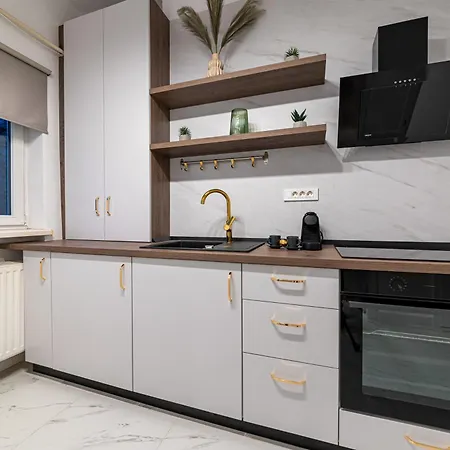 Square Haven - Modern With Ac בוקרשט