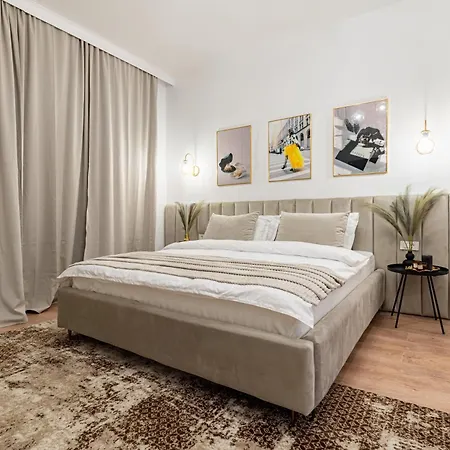 Square Haven - Modern With Ac דירה *